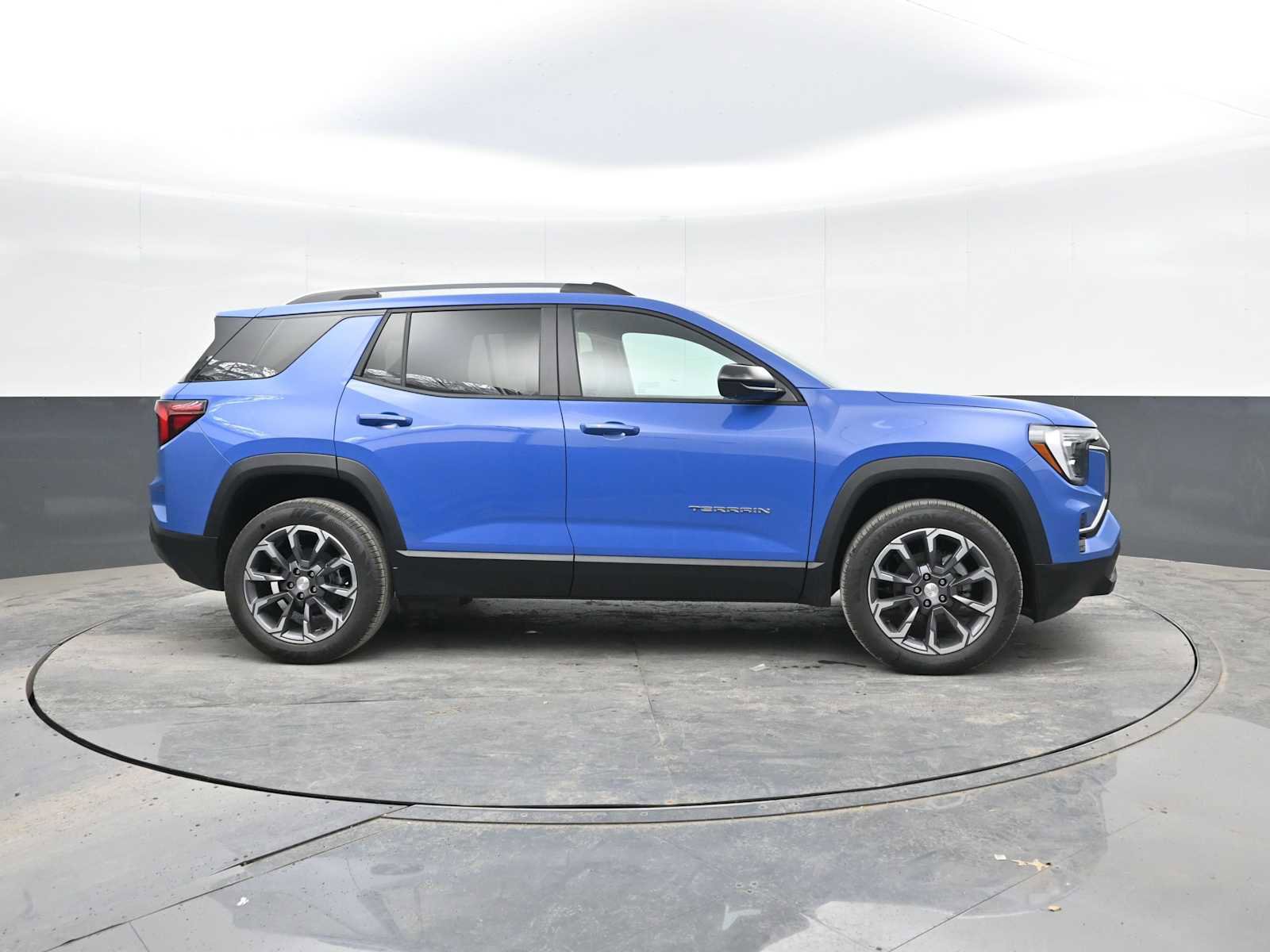New 2026 GMC Terrain Elevation w/ Elevation Premium Package AWD/4WD image 7