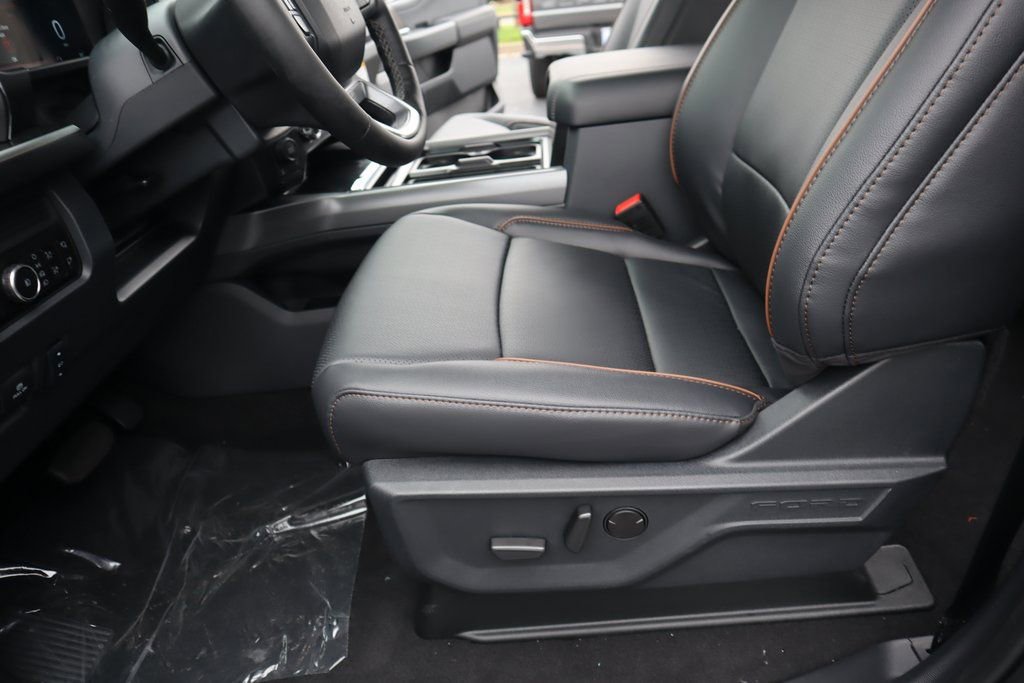 New 2026 Ford F250 Lariat w/ Chrome Package image 12