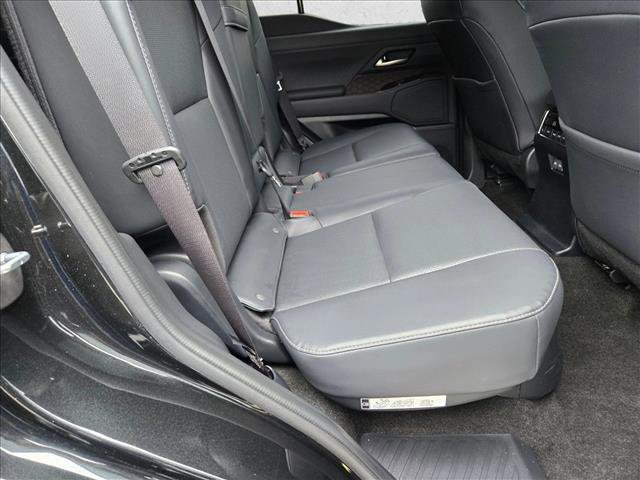 Used 2025 Lexus GX 550 w/ Accessory Package (Z1) image 18