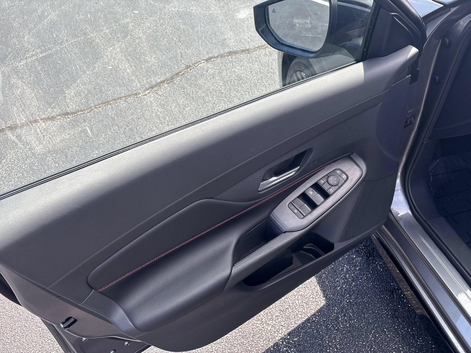 Used 2026 Nissan Sentra SR w/ Floor Mat Package FWD image 36