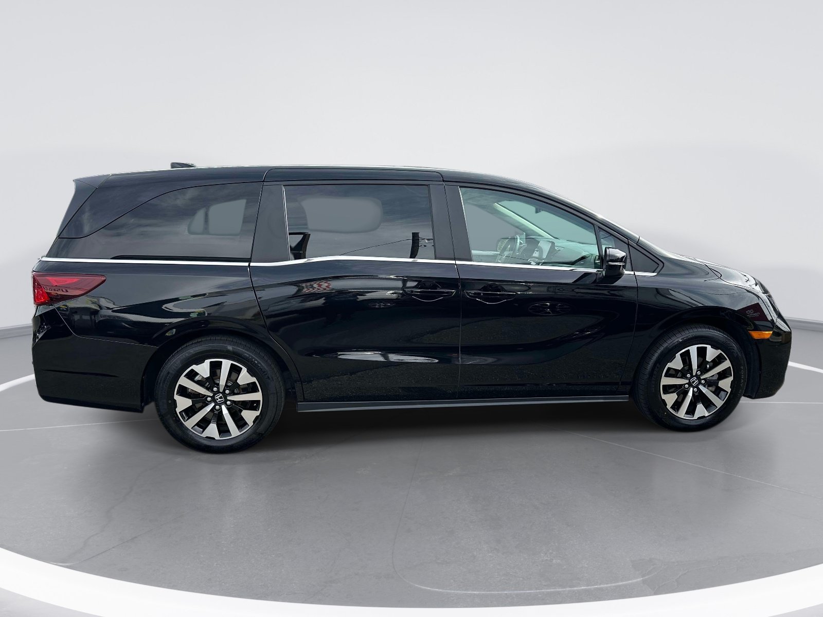 Used 2025 Honda Odyssey EX-L image 4