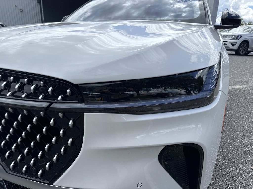 New 2026 Lincoln Nautilus Premier w/ Equipment Group 102A AWD/4WD image 9
