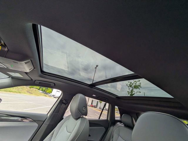 New 2026 Volkswagen Tiguan SE R-Line FWD image 22