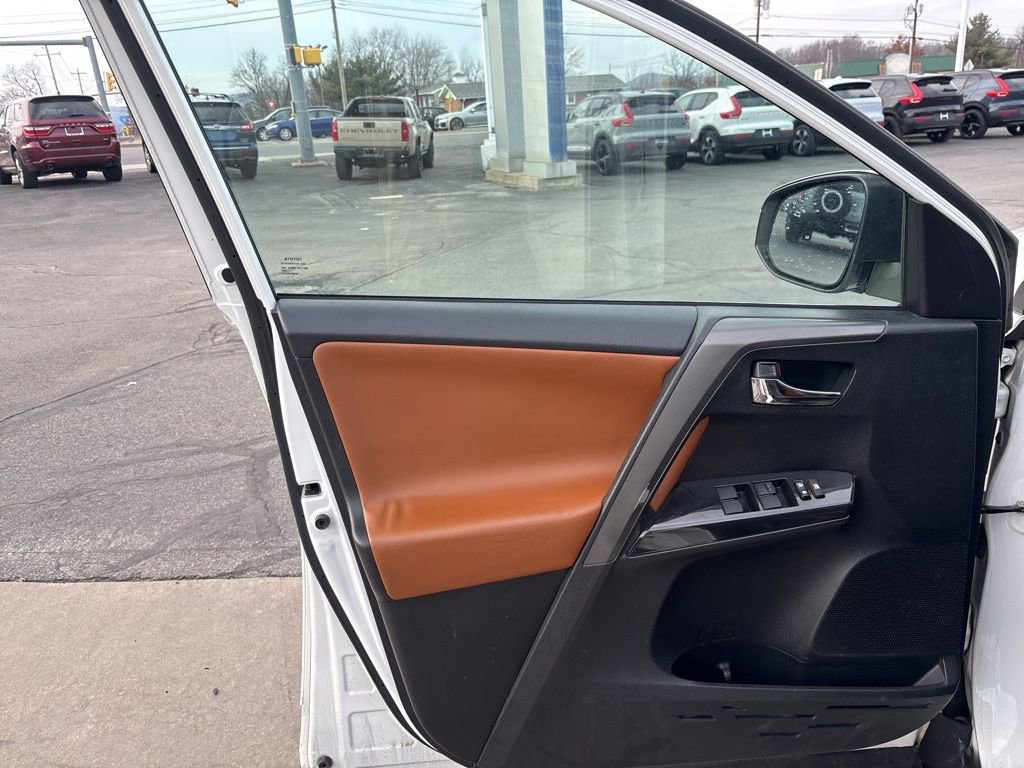 Used 2017 Toyota RAV4 SE w/ Power Special Value Package image 15