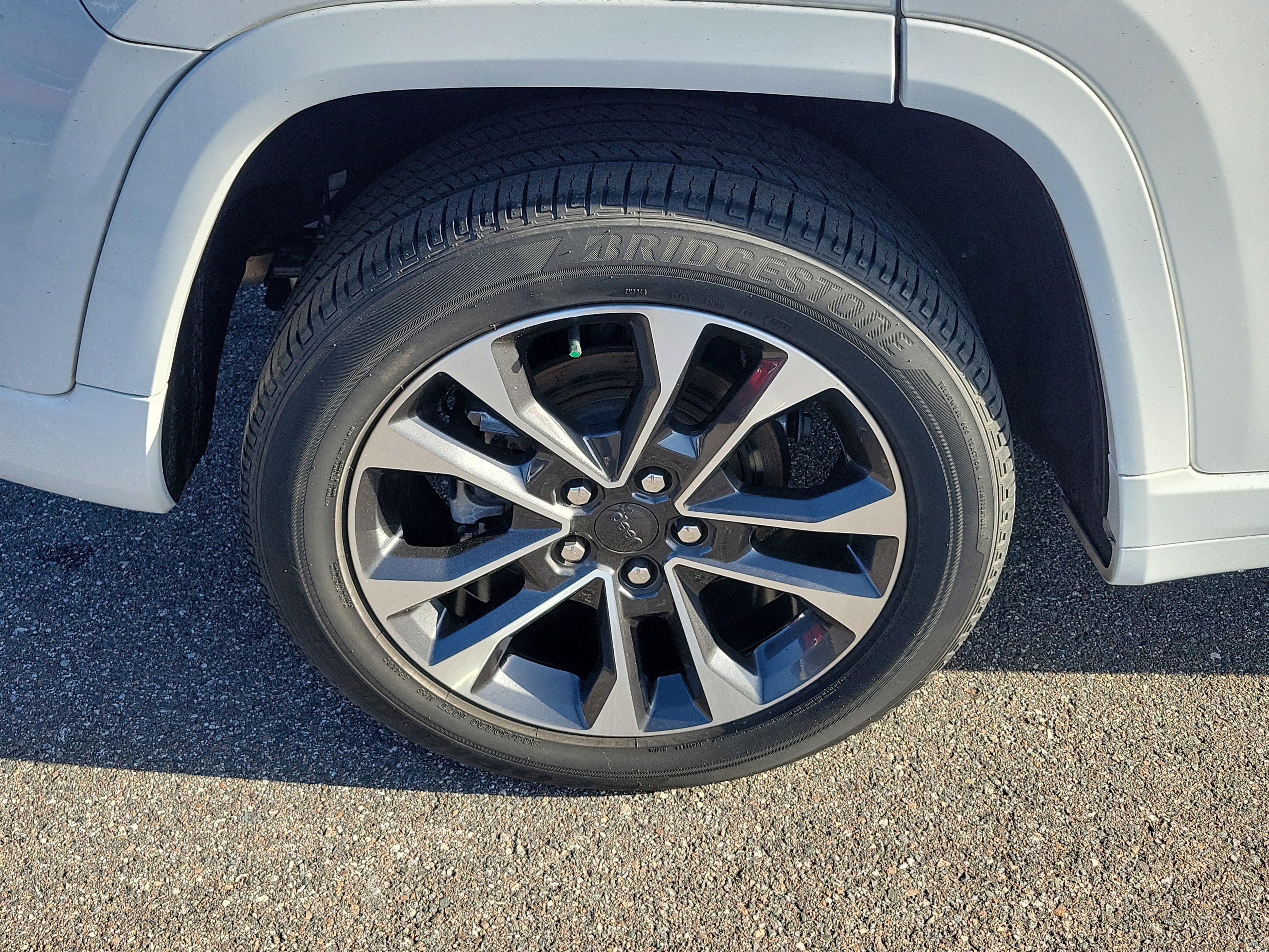 Used 2023 Jeep Grand Cherokee Overland w/ Adv Protech Group III image 42