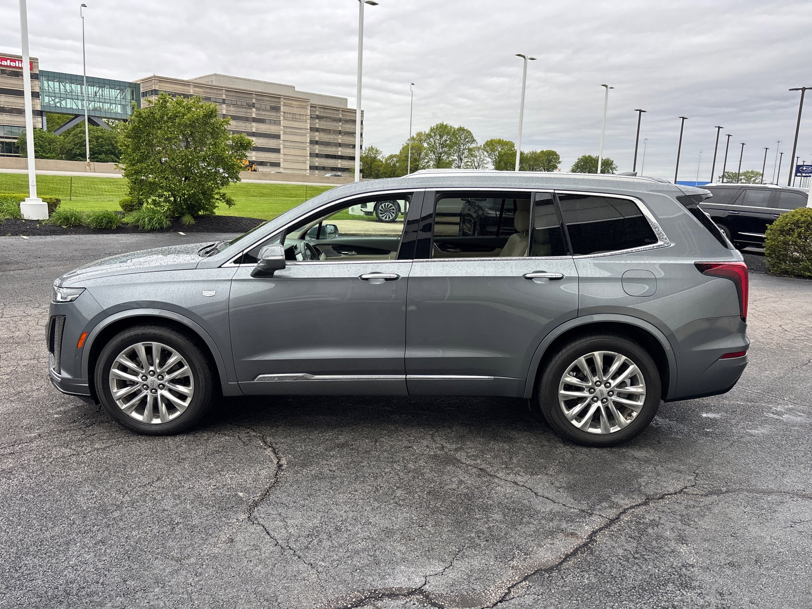 Used 2020 Cadillac XT6 Premium Luxury FWD image 4