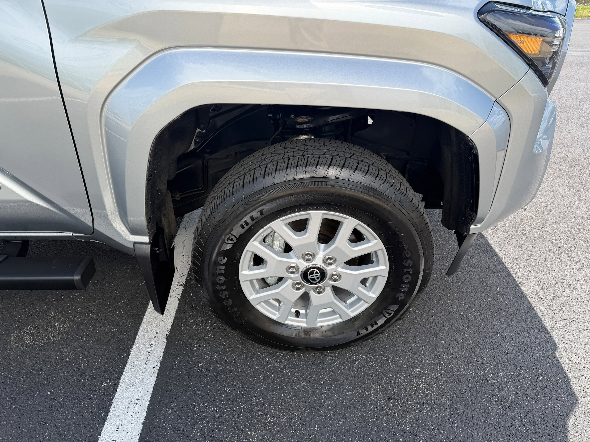Used 2025 Toyota Tacoma SR5 AWD/4WD image 12