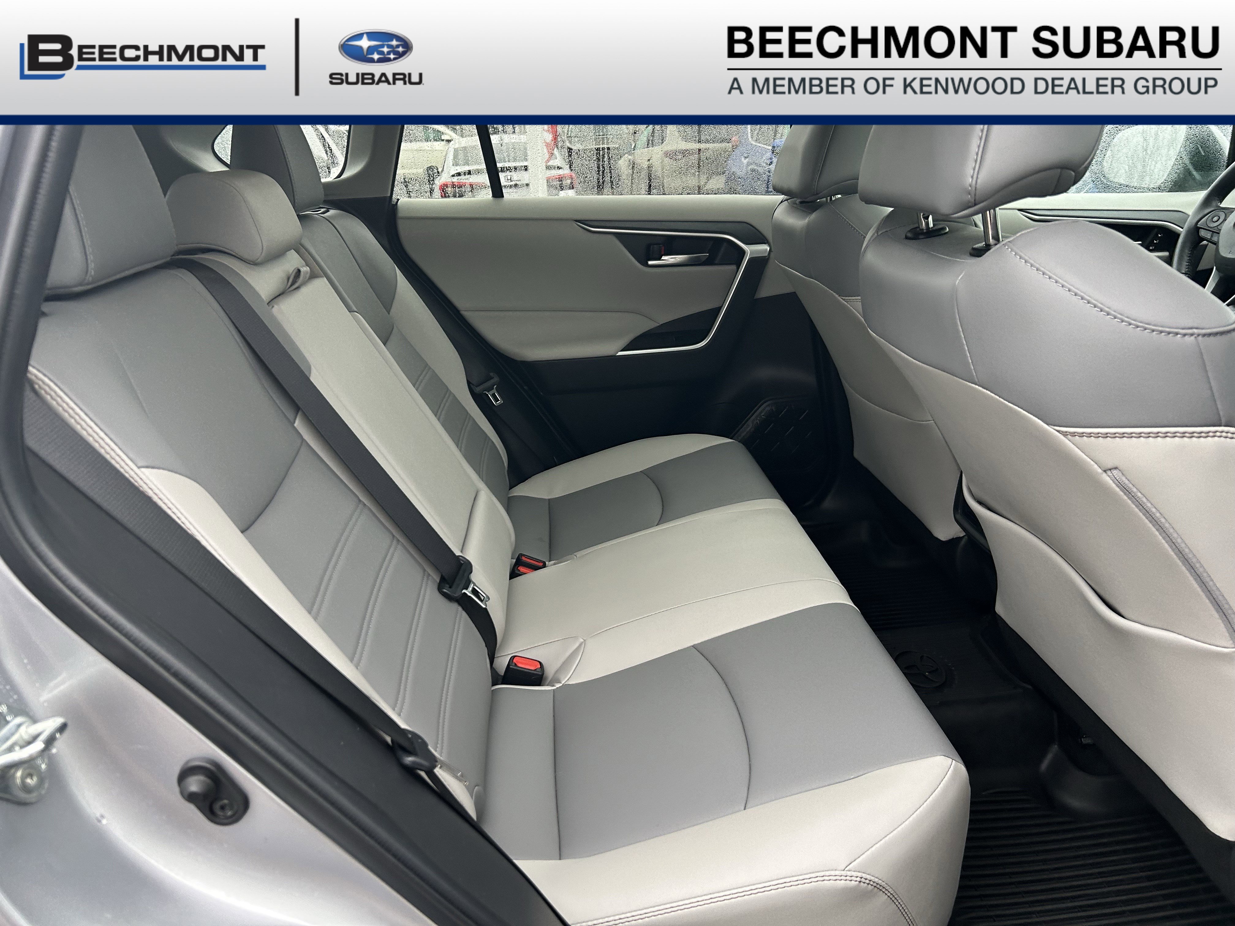 Used 2022 Toyota RAV4 XLE Premium image 25