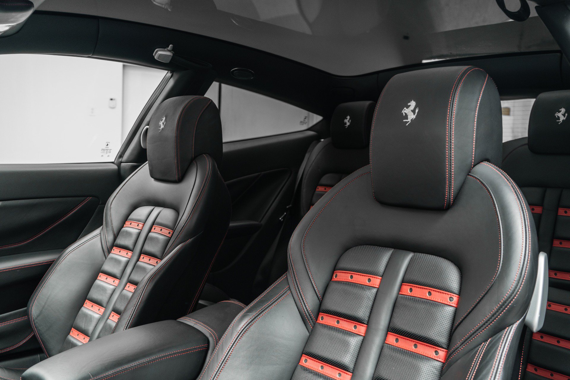 Used 2014 Ferrari FF AWD/4WD image 24