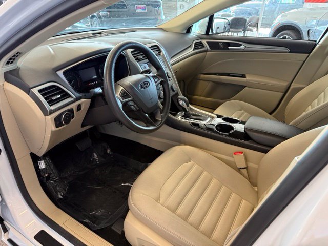 Used 2014 Ford Fusion SE FWD image 20