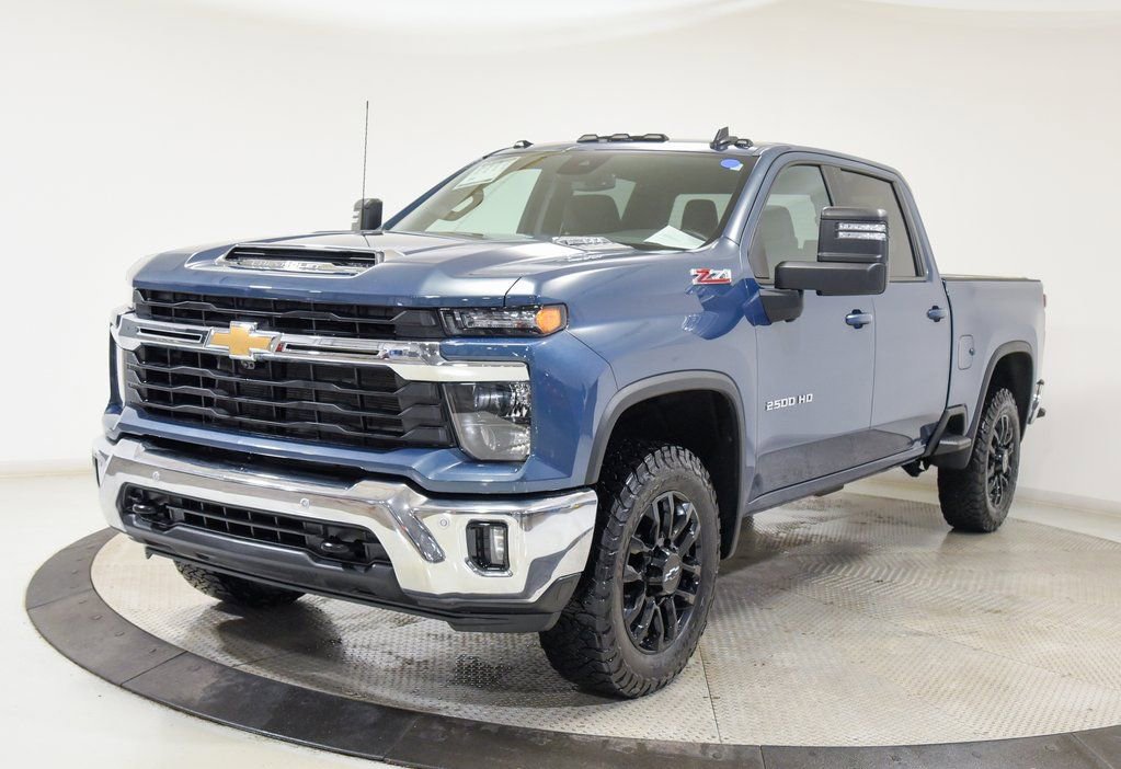 Used 2025 Chevrolet Silverado 2500 LT w/ Safety Package image 6