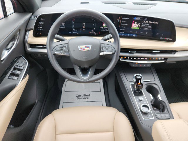 Used 2024 Cadillac XT4 Luxury image 30