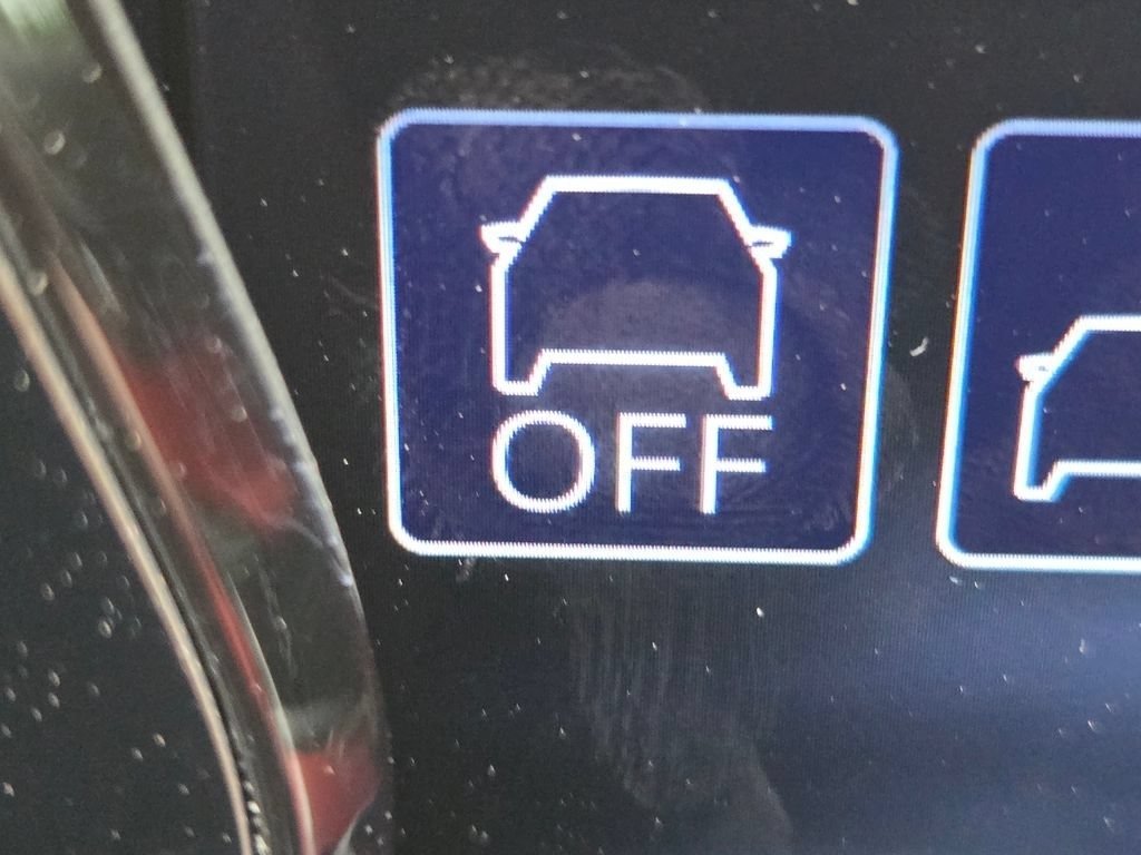Used 2025 Chevrolet Equinox EV RS FWD image 37