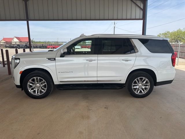 Used 2023 GMC Yukon SLT w/ SLT Premium Package image 4