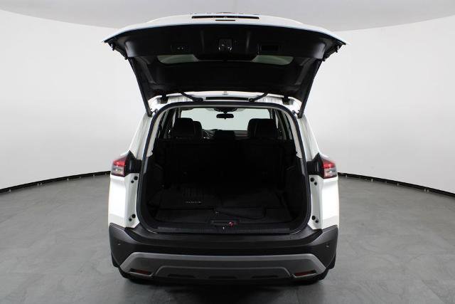 Certified 2022 Nissan Rogue SV w/ SV Premium Package FWD image 17