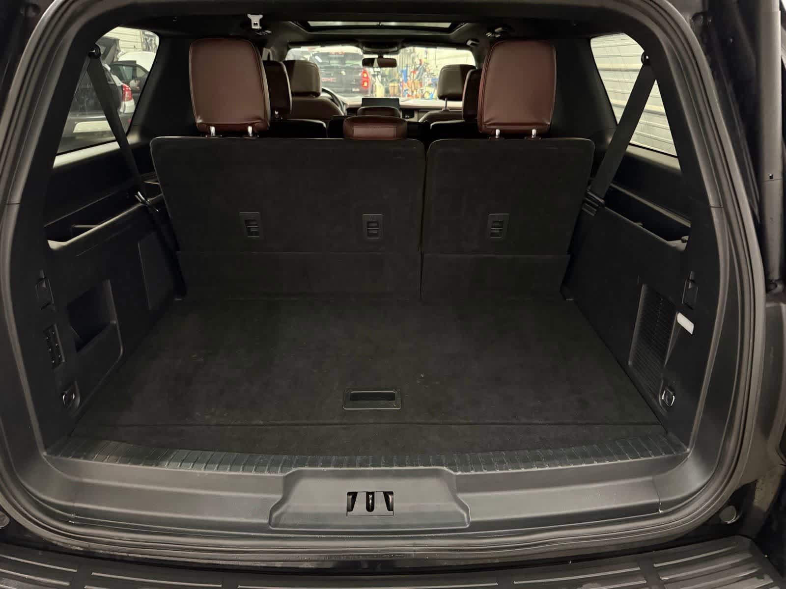 Used 2022 Ford Expedition Max Limited AWD/4WD image 32