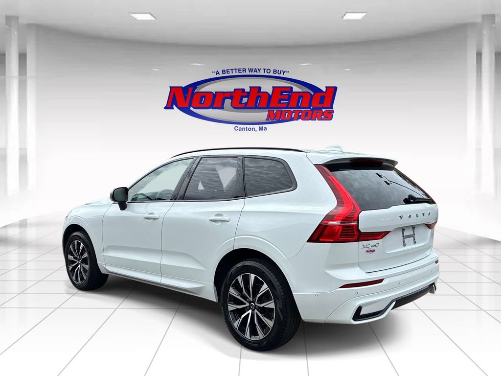 Used 2025 Volvo XC60 B5 Plus AWD/4WD image 5