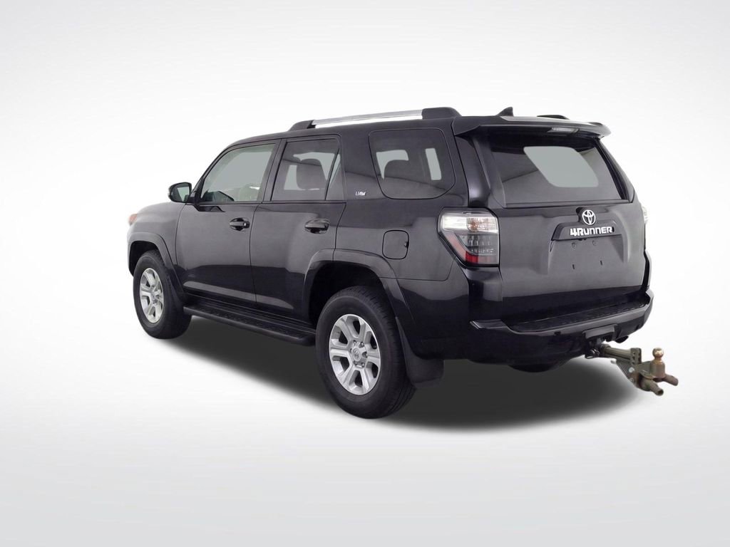 Used 2020 Toyota 4Runner SR5 Premium w/ Moonroof Package AWD/4WD image 33