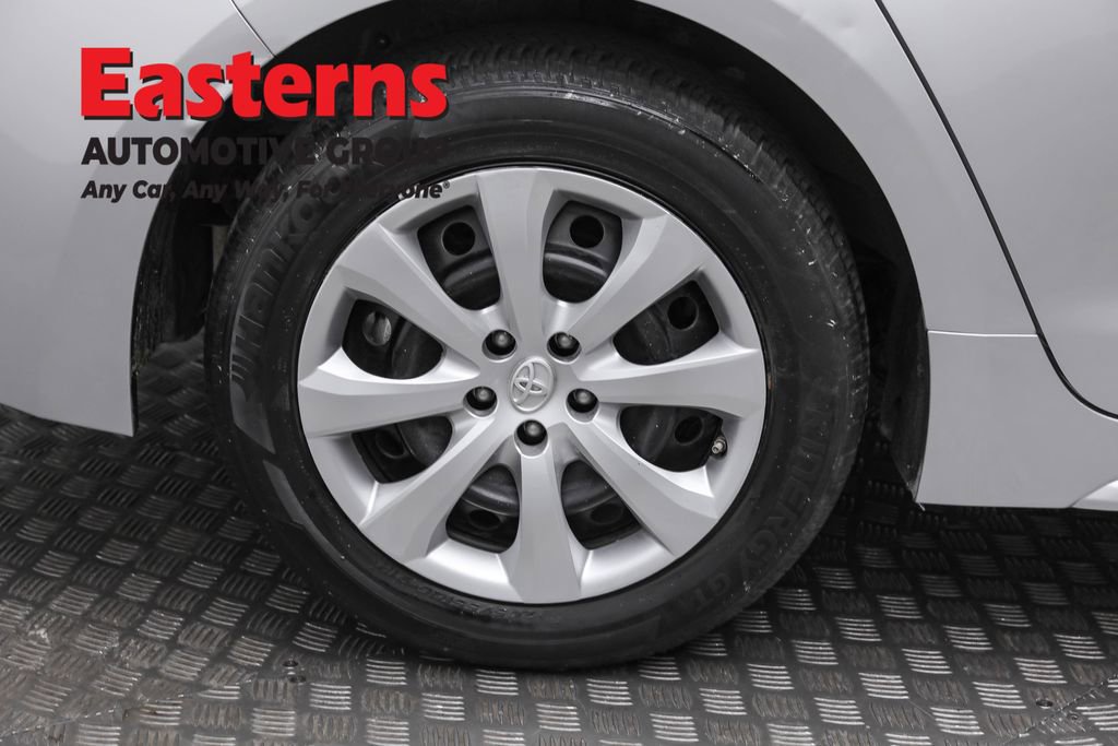 Used 2023 Toyota Corolla LE image 29