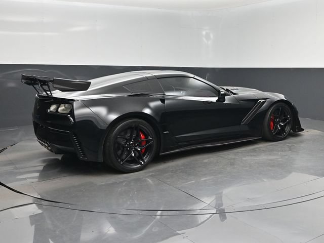 Used 2019 Chevrolet Corvette ZR1 RWD image 3