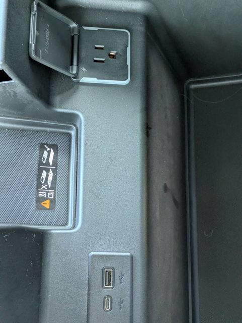 Used 2025 Chevrolet Silverado 3500 High Country w/ High Country Premium Package AWD/4WD image 30