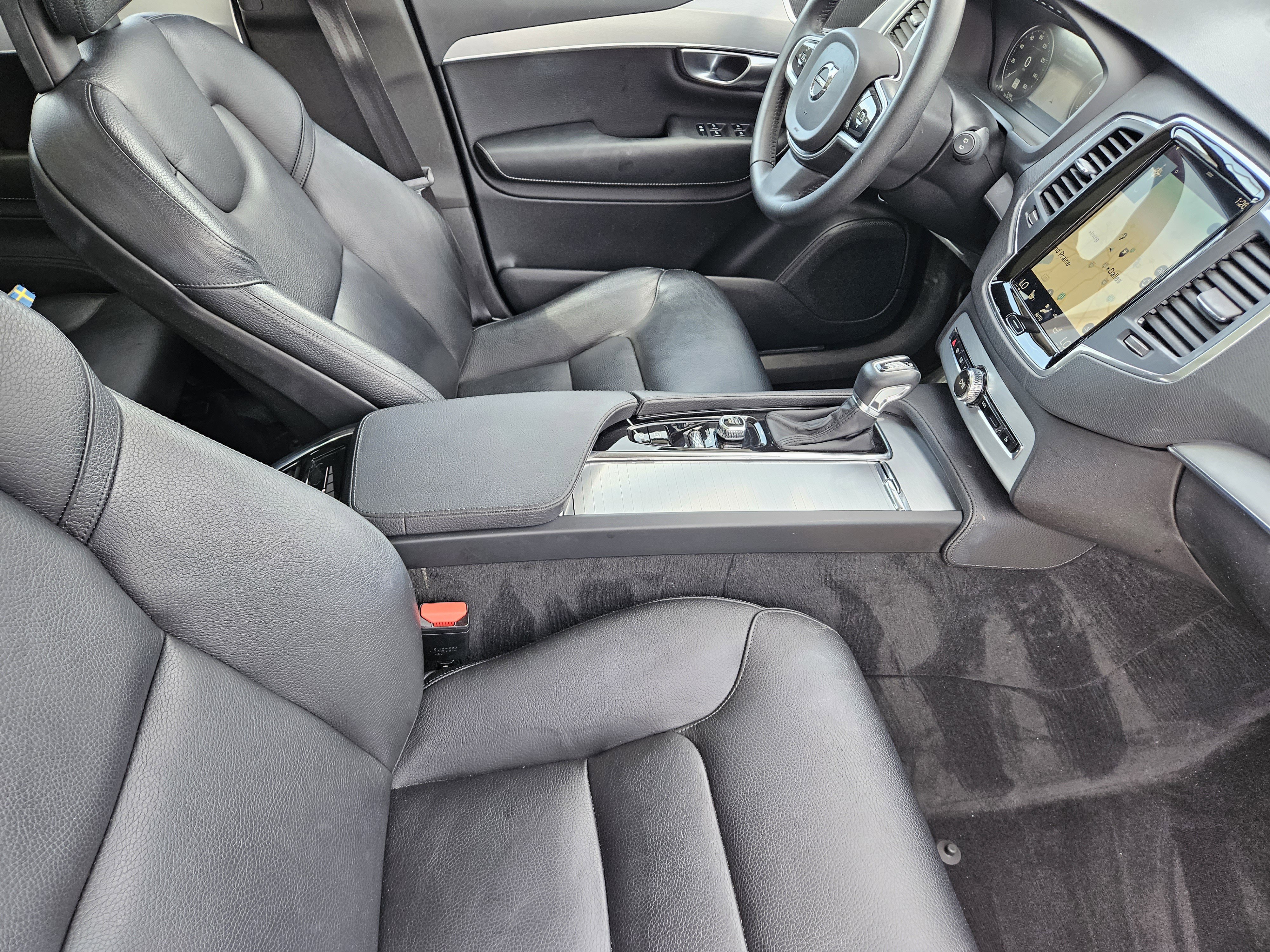 Used 2018 Volvo XC90 T6 Momentum w/ Convenience Package image 22