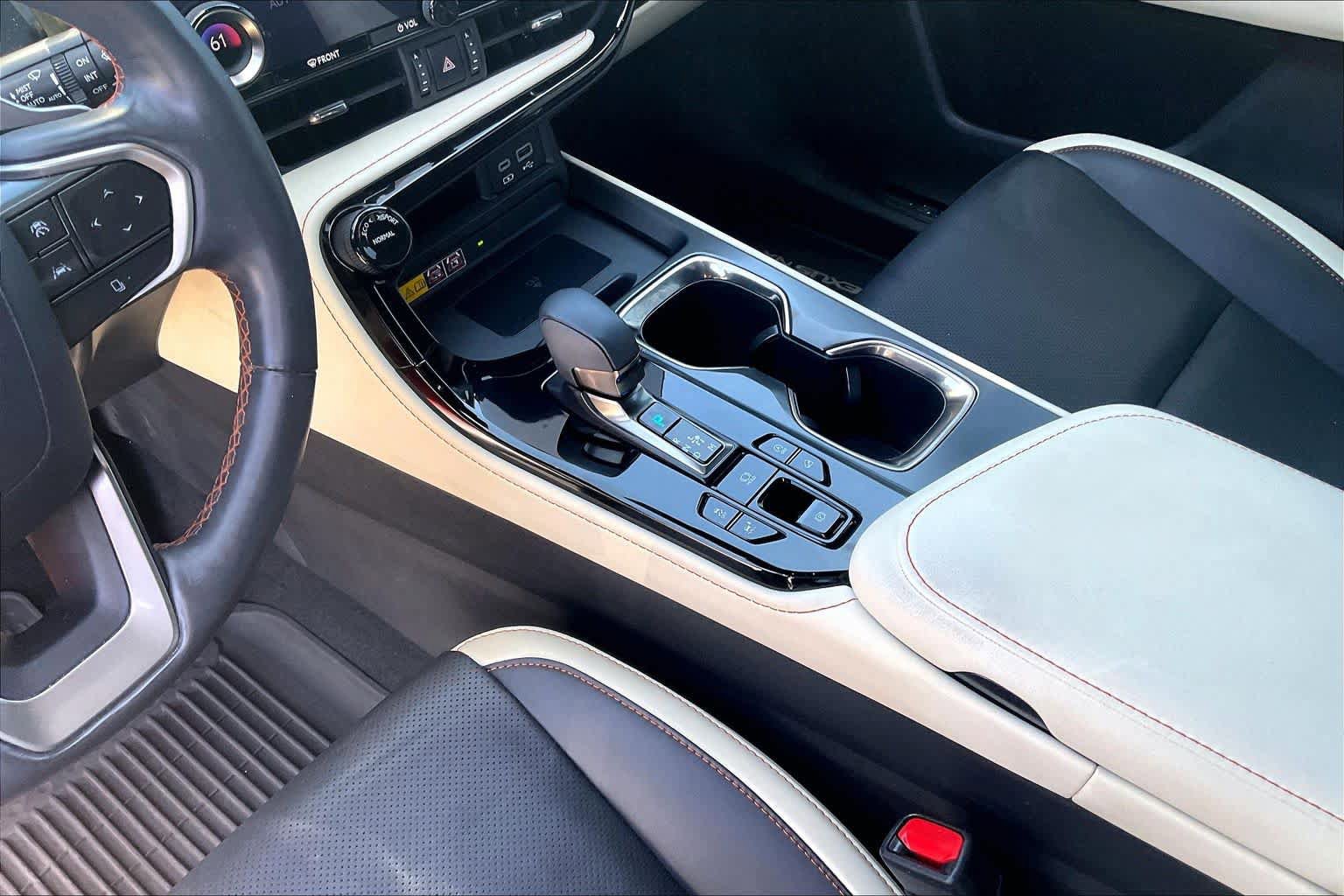 Used 2024 Lexus NX 350 AWD w/ Vision Package image 15