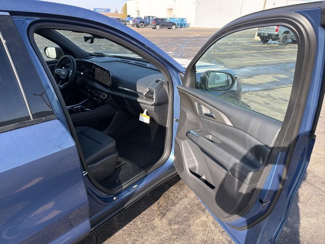 New 2026 Chevrolet Traverse LT image 32