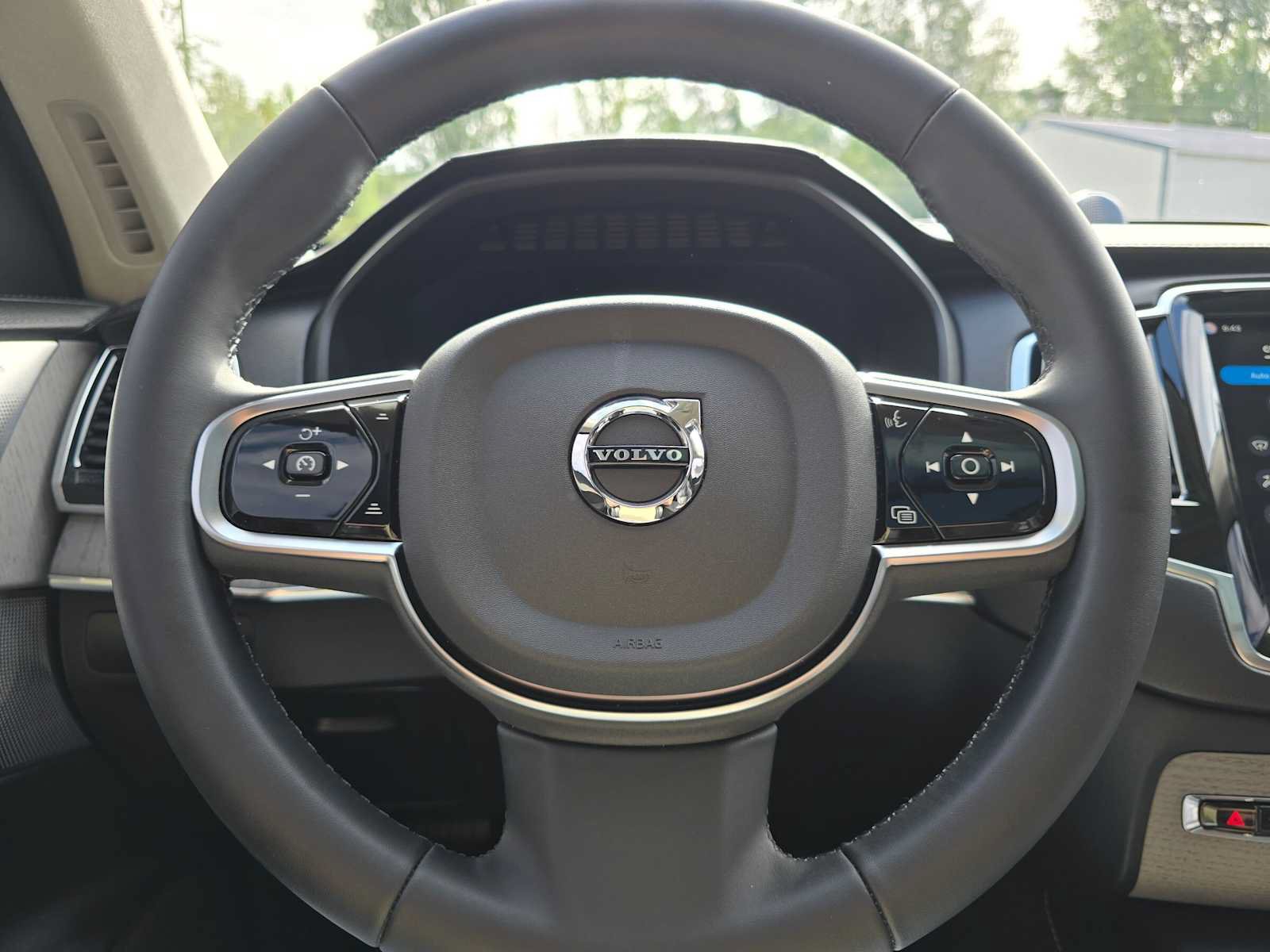 Certified 2024 Volvo XC90 T8 Ultimate w/ Lounge Package AWD/4WD image 26