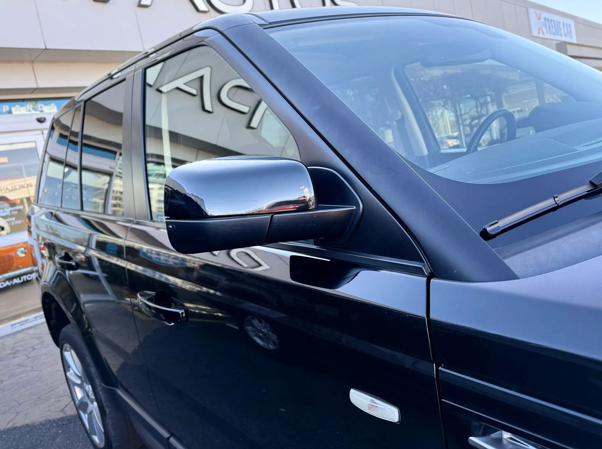 Used 2013 Land Rover Range Rover Sport HSE LUX image 44