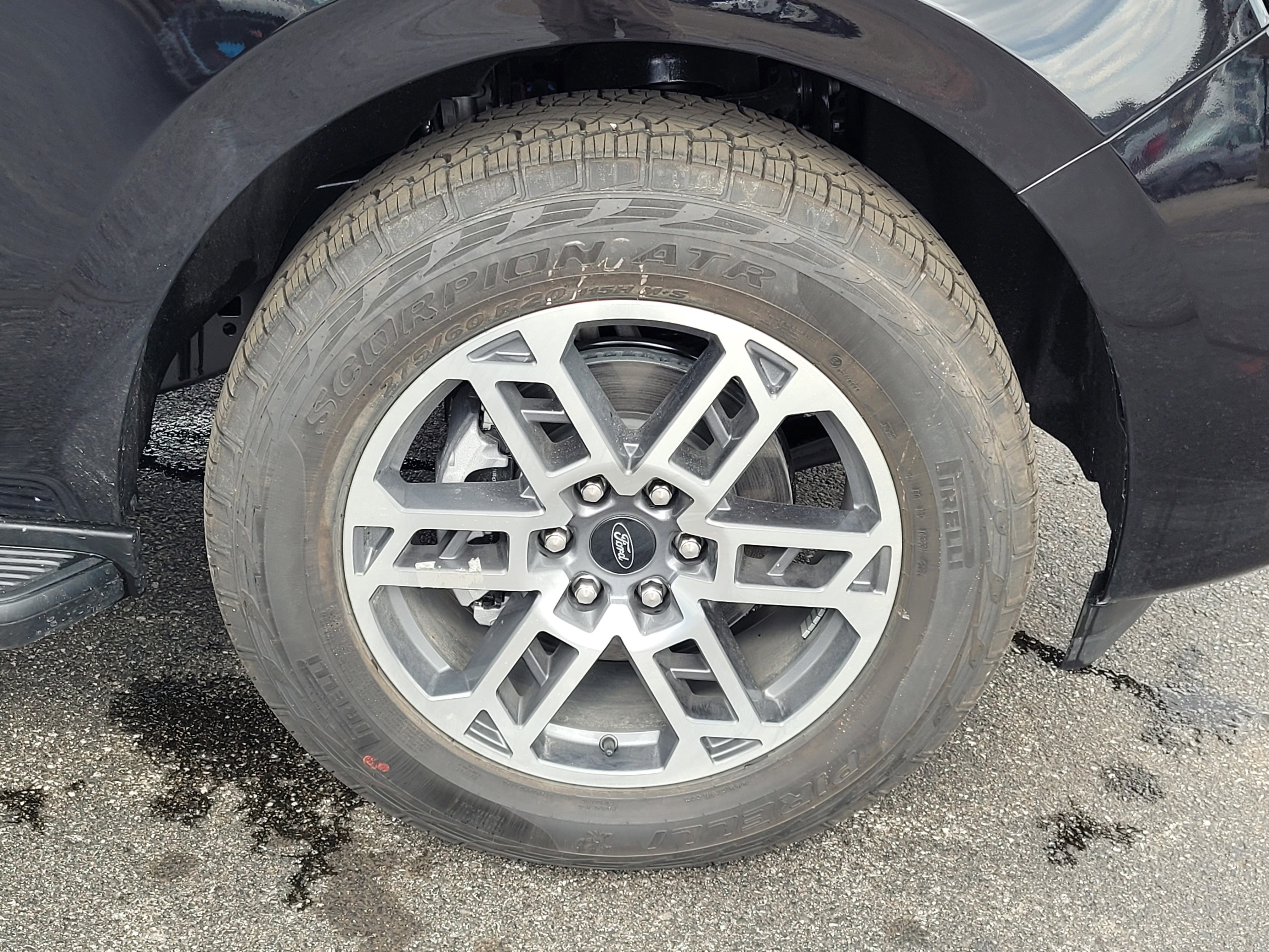 Used 2026 Ford Expedition Active image 11