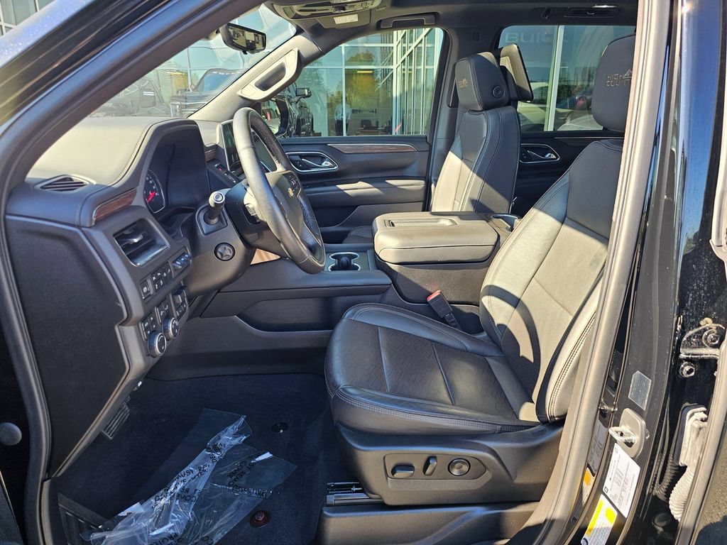 Used 2021 Chevrolet Tahoe High Country AWD/4WD image 23