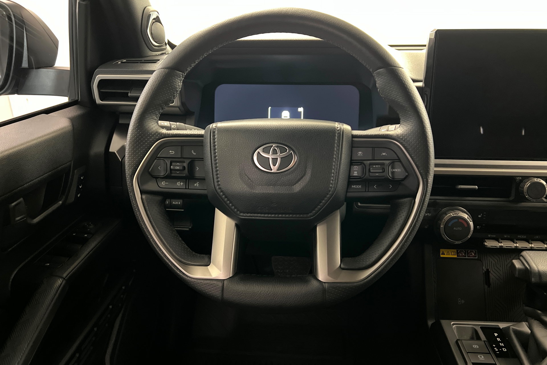 Used 2026 Toyota 4Runner TRD Off-Road Premium AWD/4WD image 13