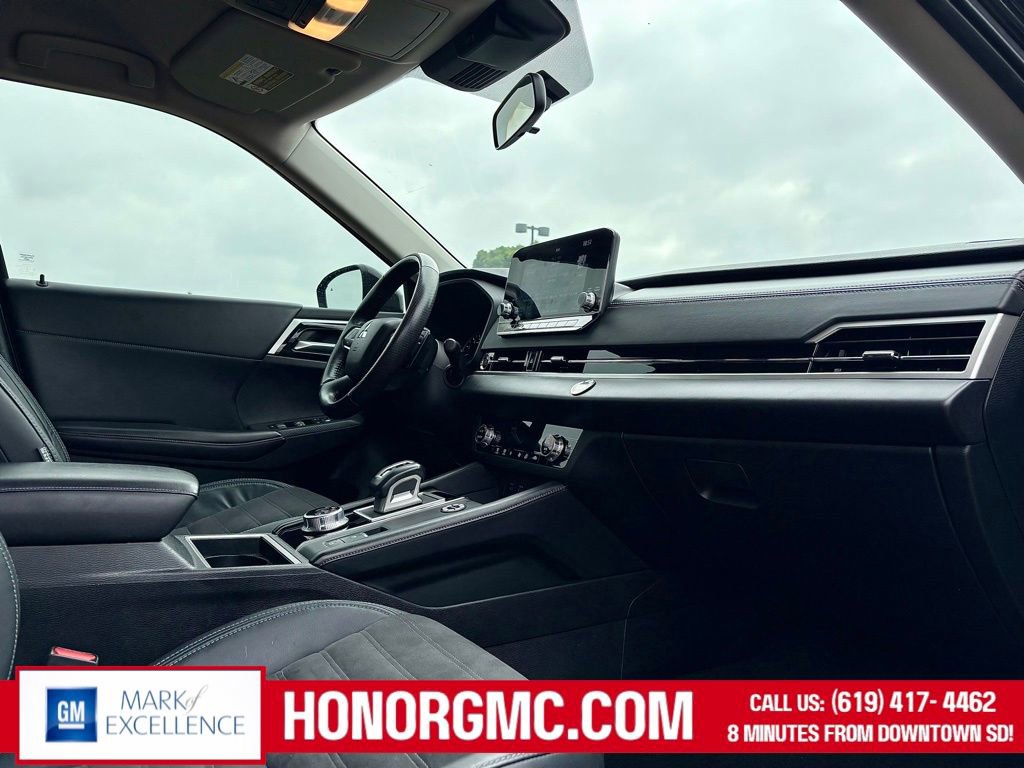 Used 2022 Mitsubishi Outlander SE image 23