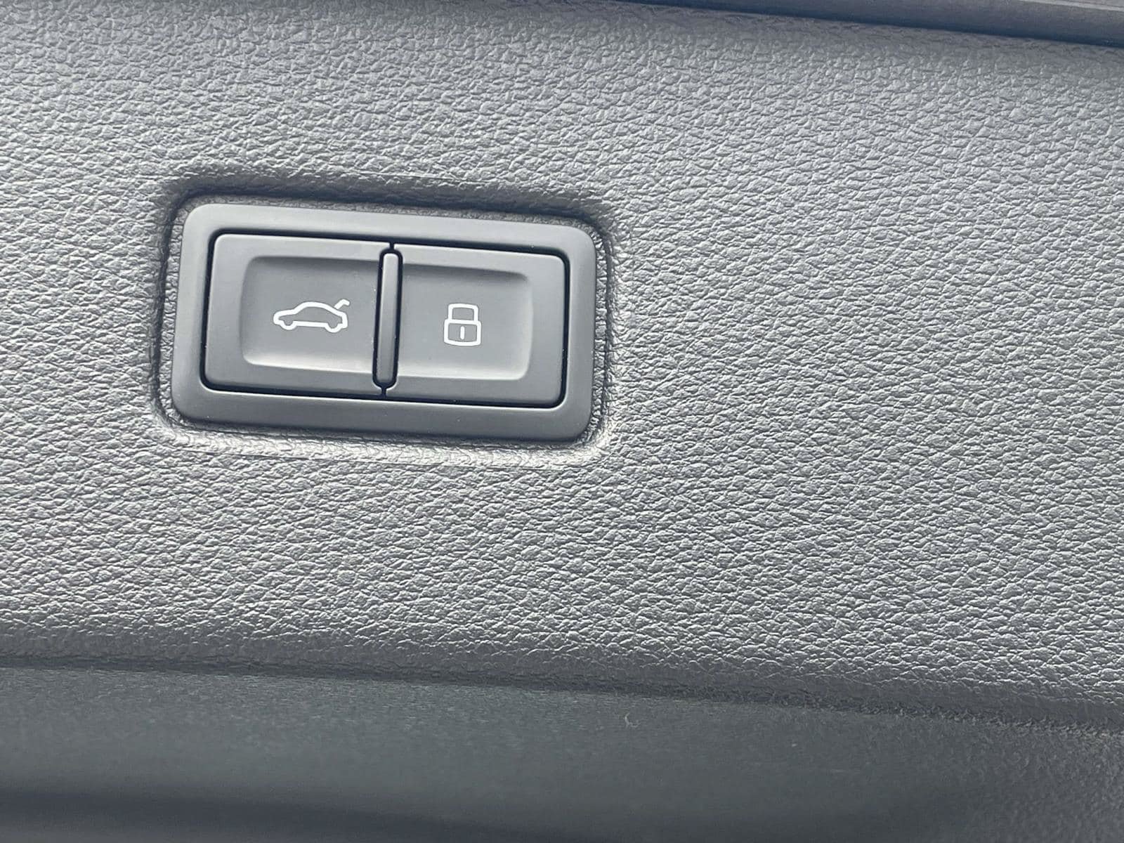 Certified 2025 Audi Q7 2.0T Premium Plus AWD/4WD image 9
