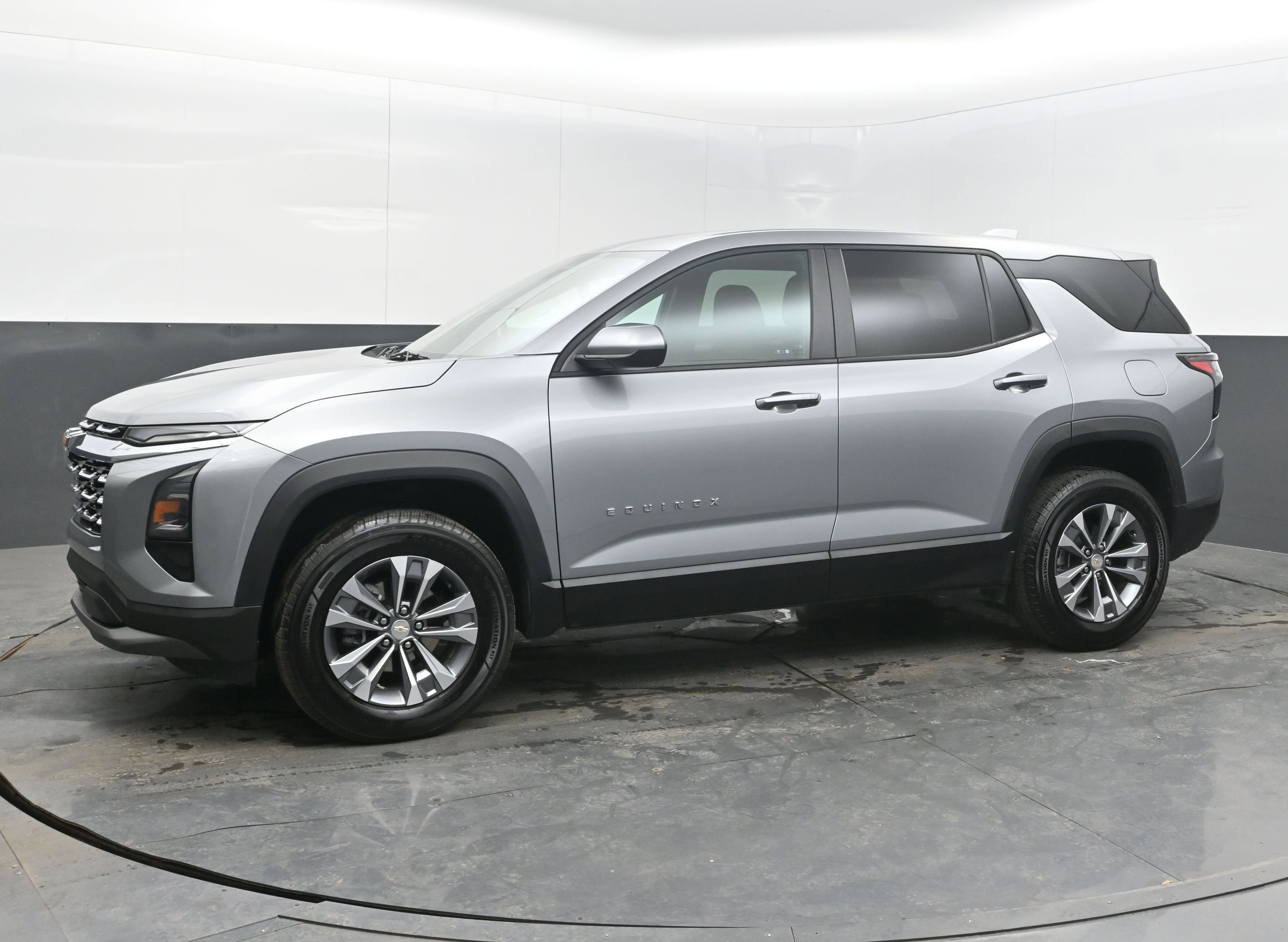 Used 2025 Chevrolet Equinox LT image 5