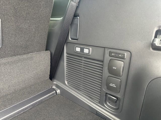 New 2025 Ford Expedition Platinum w/ Stealth Performance Package image 24