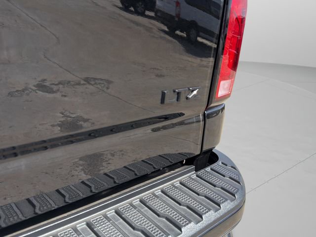 Used 2024 Chevrolet Silverado 2500 LTZ w/ LTZ Plus Package image 17