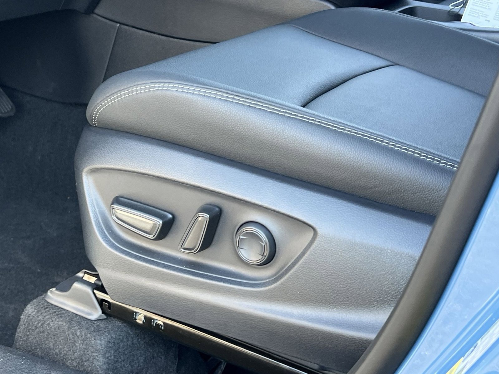 New 2026 Toyota Corolla Cross XLE image 10