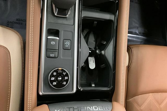 New 2026 Nissan Pathfinder Platinum AWD/4WD image 32