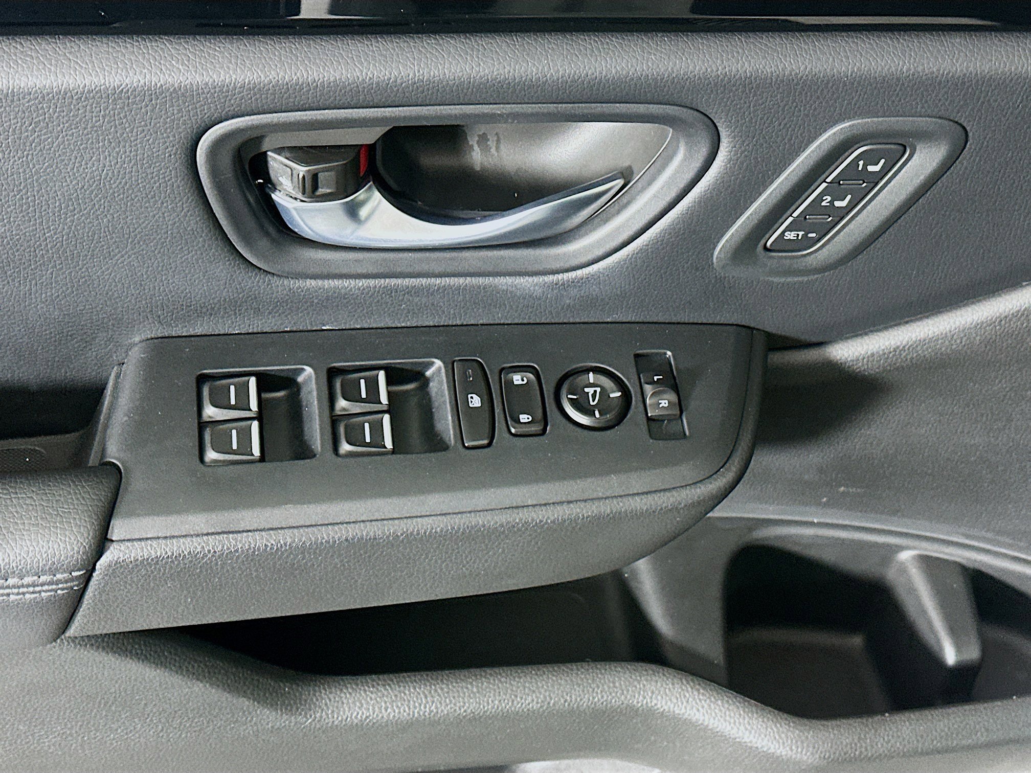 Used 2023 Honda Pilot Touring image 15