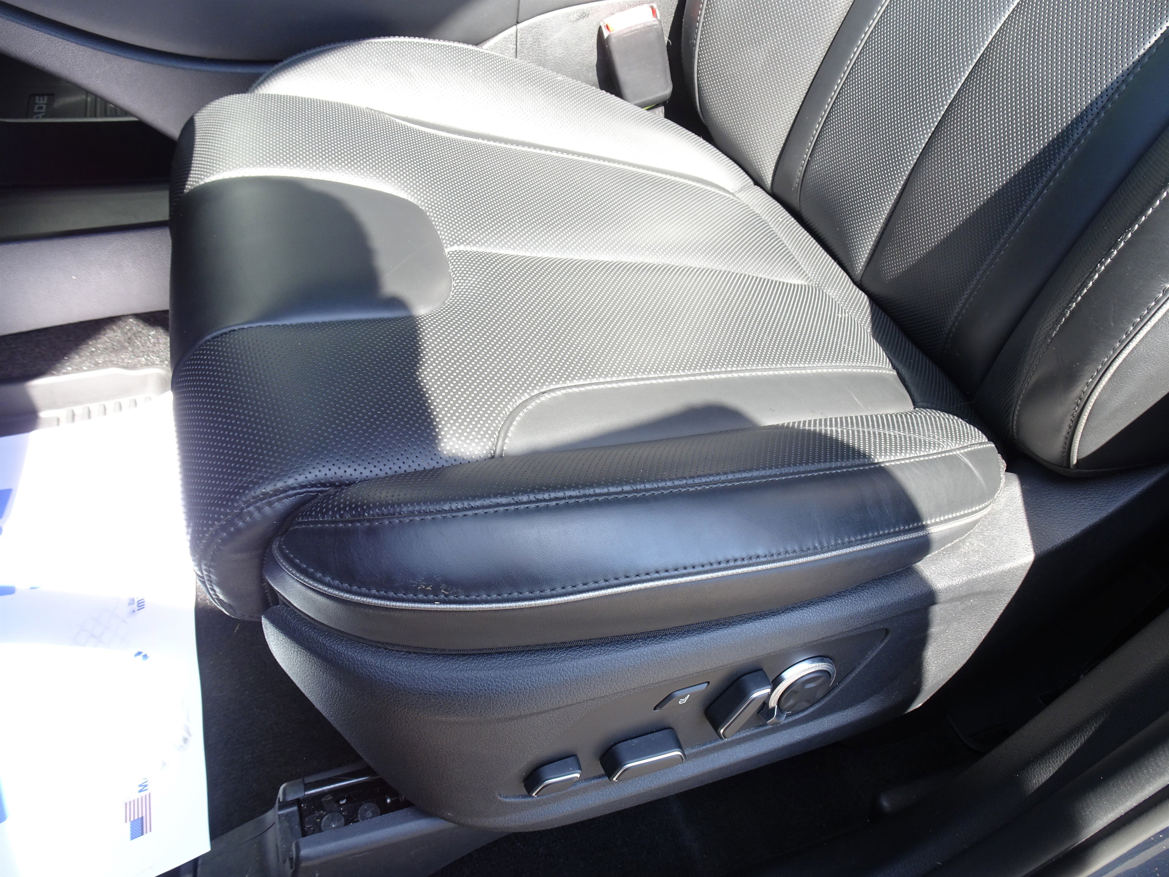 Used 2023 Hyundai Palisade Calligraphy image 9