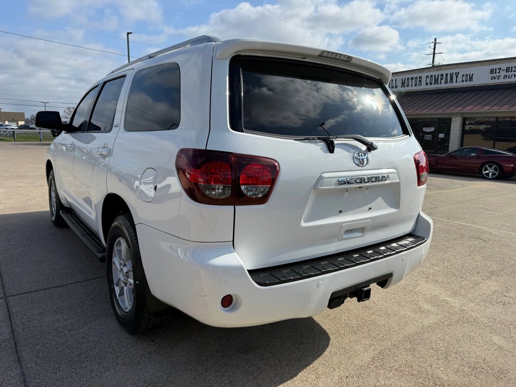 Used 2019 Toyota Sequoia SR5 image 5