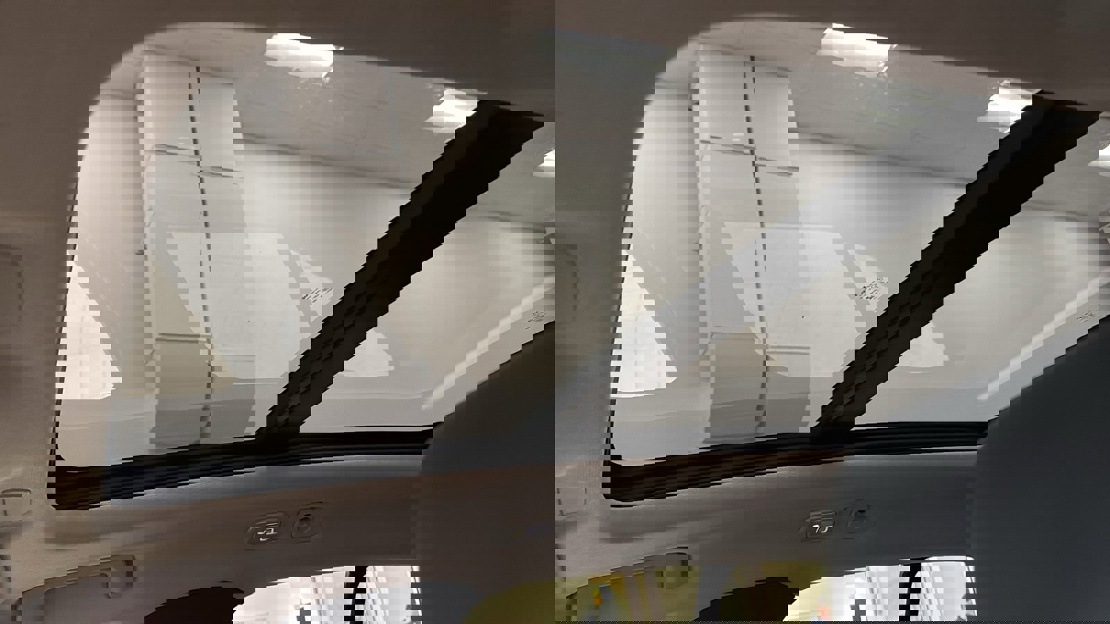 Used 2026 Volvo XC40 B5 Ultra w/ Protection Package Premier image 25