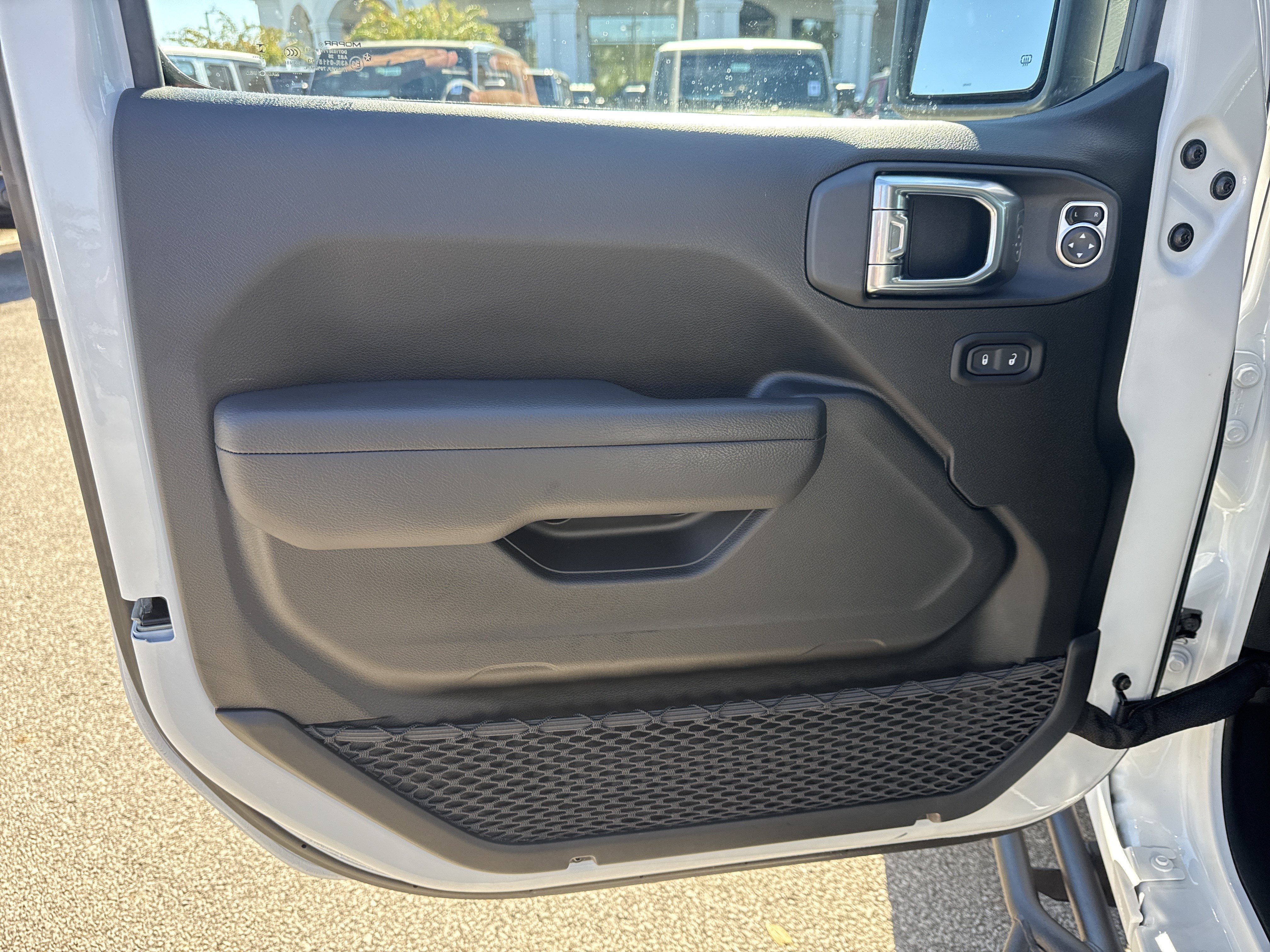 Used 2026 Jeep Wrangler Sport AWD/4WD image 10