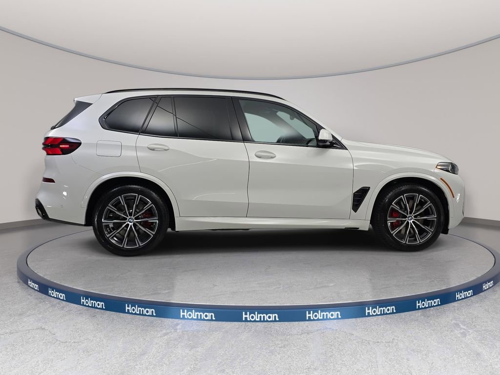 New 2026 BMW X5 xDrive50e w/ M Sport Package image 4
