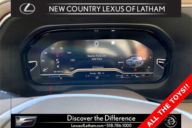 Used 2023 GMC Yukon Denali image 16