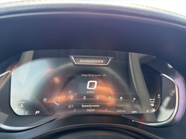 Used 2025 RAM 1500 Laramie w/ Night Edition image 22