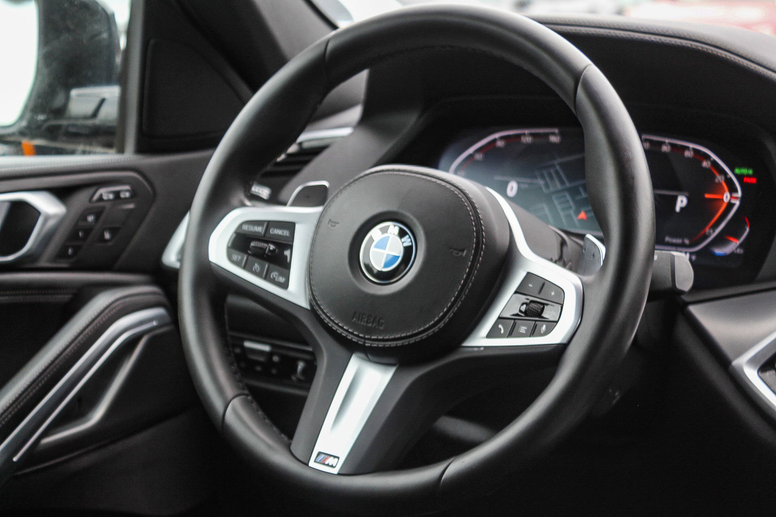 Used 2022 BMW X6 xDrive40i w/ M Sport Package image 15