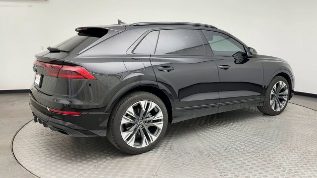 Used 2025 Audi Q8 Prestige AWD/4WD image 2